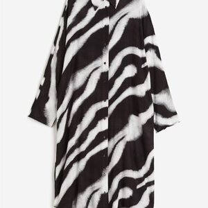H&M Edition Oversized Black and White Zebra Print Midi Shirt Dress. NWT. M.